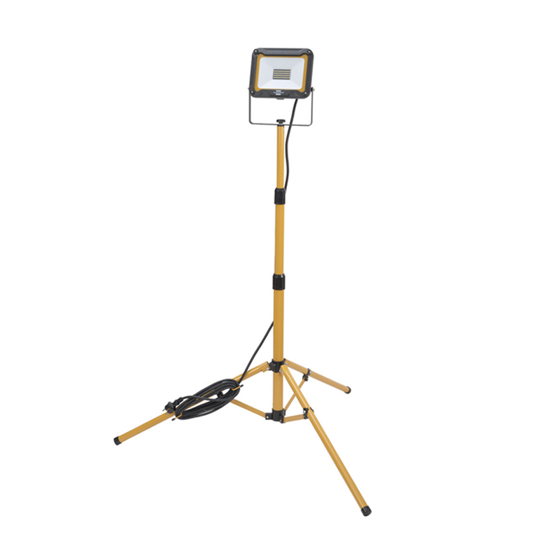 Прожектор светодиодный мобильный на штативе Brennenstuhl LED Light Jaro, 30 Вт, класс А+ 1171250334