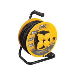 Катушка IEK УК40 с т/з 4 места 2Р+PЕ/40метров 3х1,5мм2 IP44 "Industrial plus"