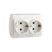 Розетка Demet 2-ная с/з закрытый корпус белый Розетка Demet 2-ная с/з закрытый корпус белый