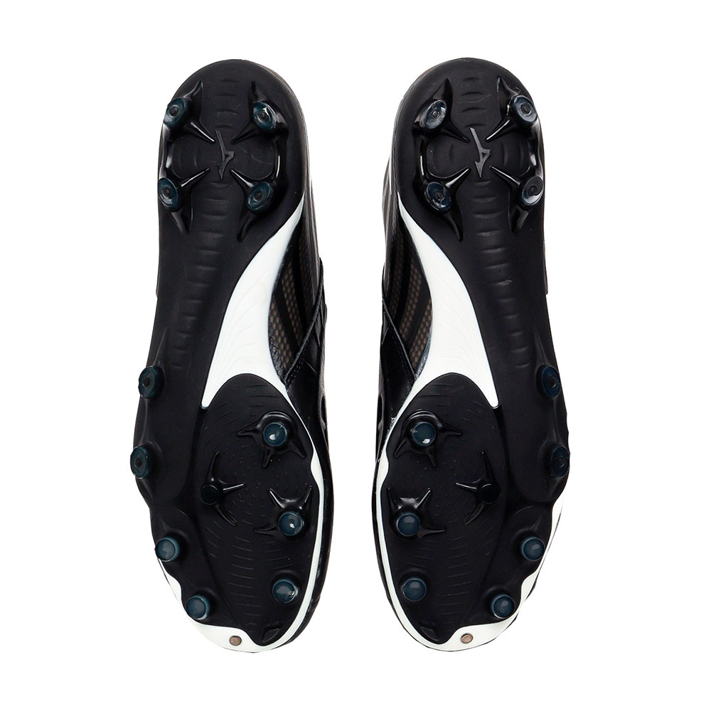 Футбольные бутсы Mizuno B3