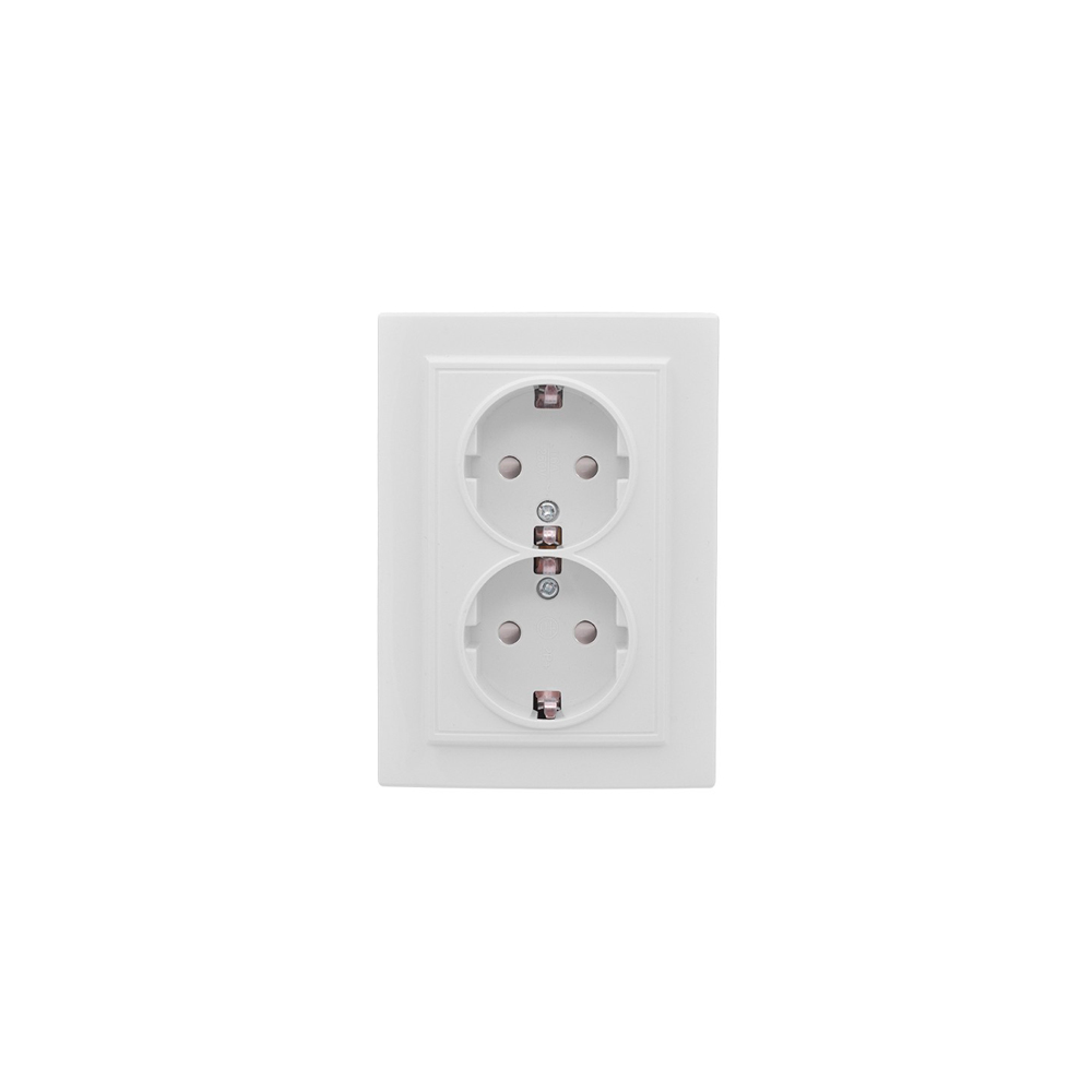 Розетка EKF 2ая с/з и крышкой Минск ERR16-128-100