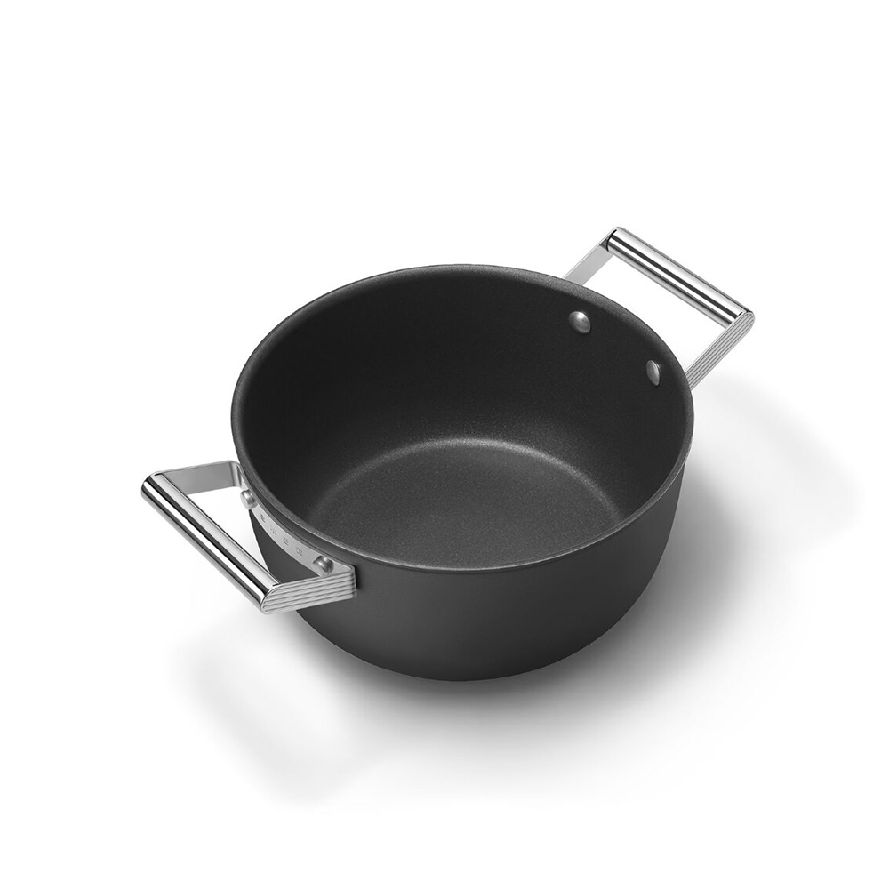 Кастрюля SMEG CKFC2411BLM 24см